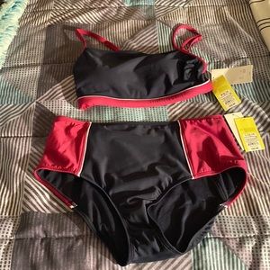 Cute swimsuit never worn, tags attached